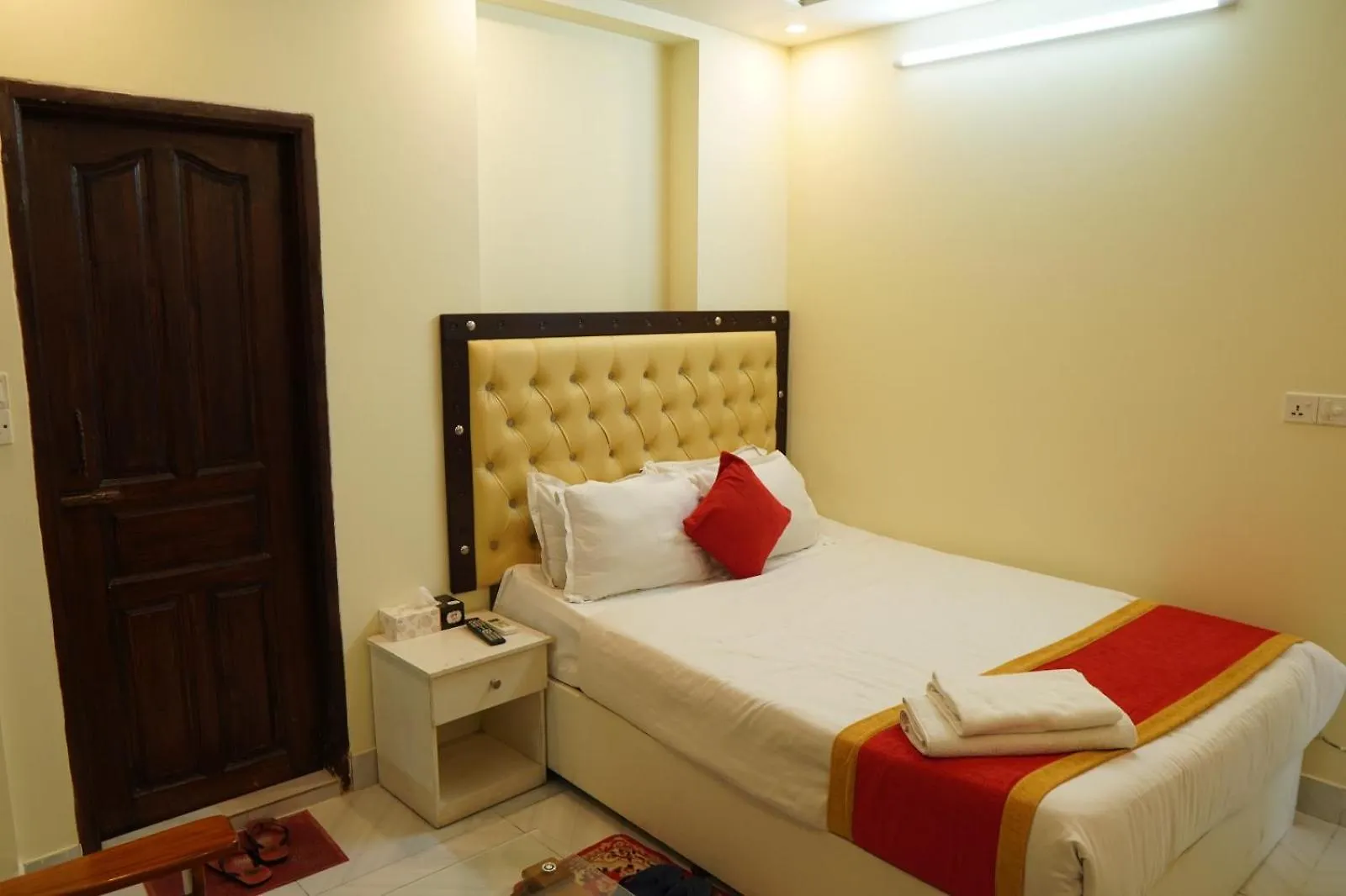 **  Hotel White Stone Dhaka Bangladesh